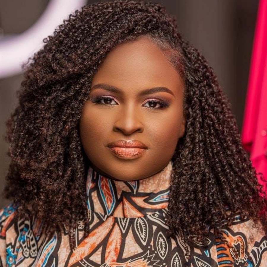 Mtakatifu (Holy) - Mercy Masika